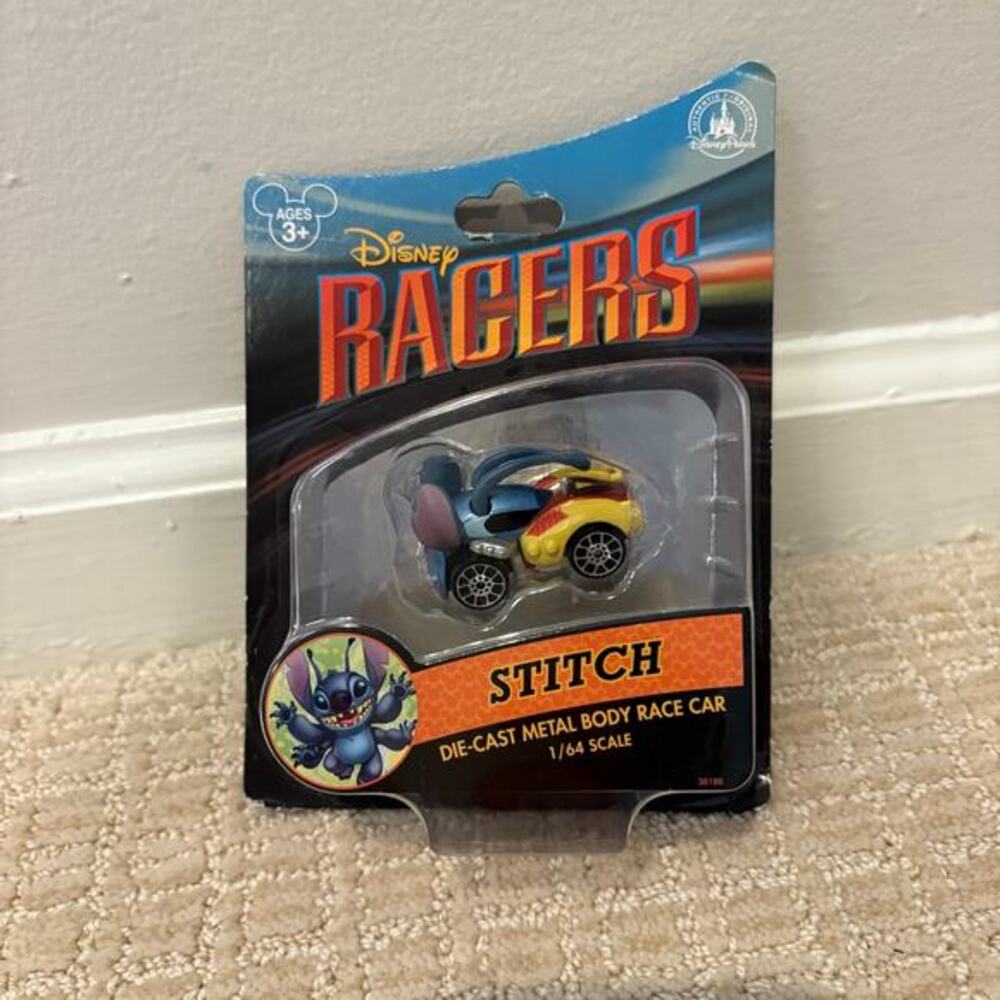 NIB Disney Racers Stitch Die-Cast Metal Body Race Car‎ 1/64 Scale Disney Parks